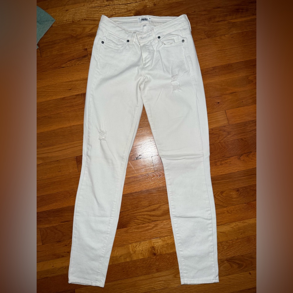 Low rise  verdugo ankle white Paige jeans size 26